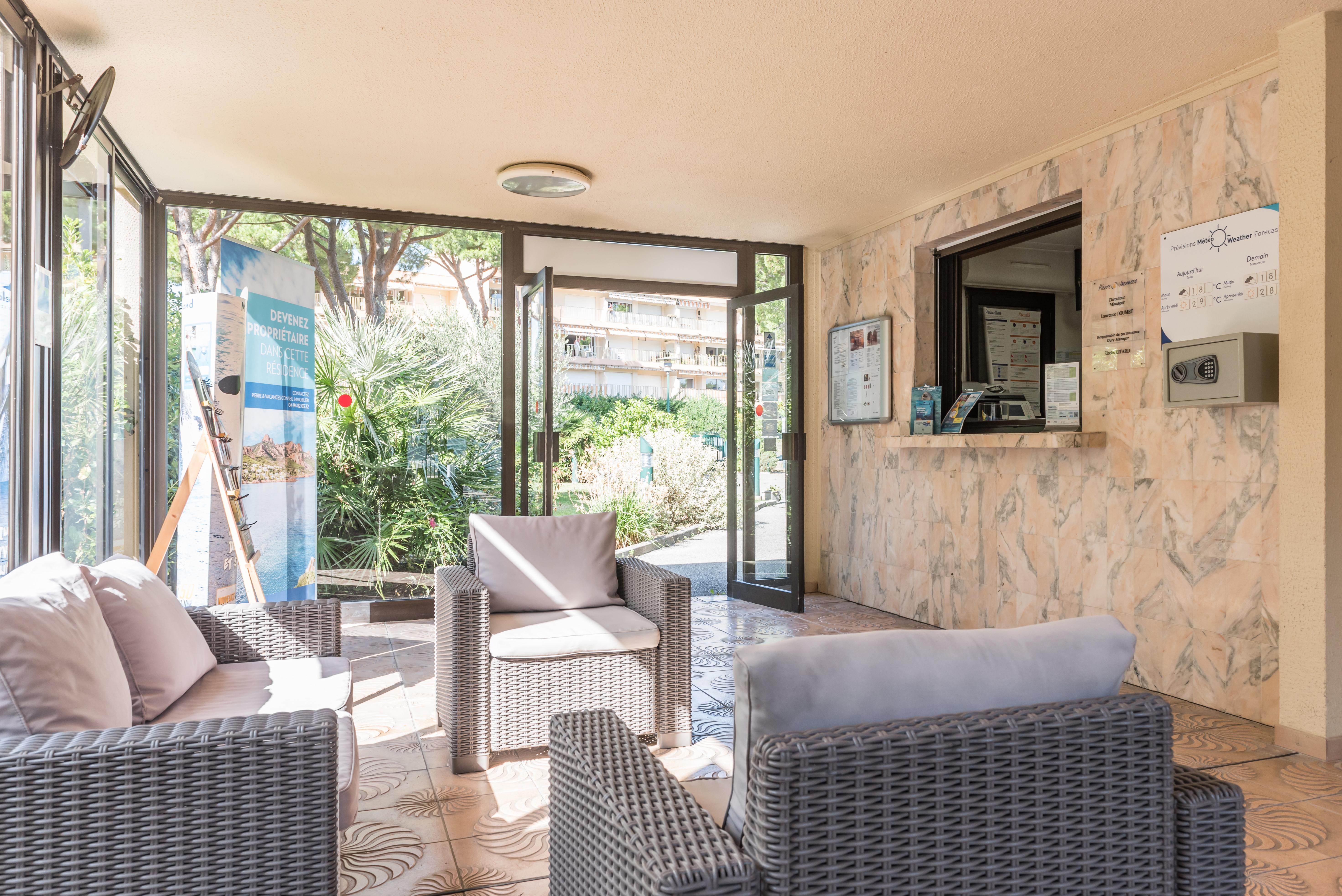 Residence Pierre & Vacances Les Jardins Ombrages Mandelieu Kültér fotó